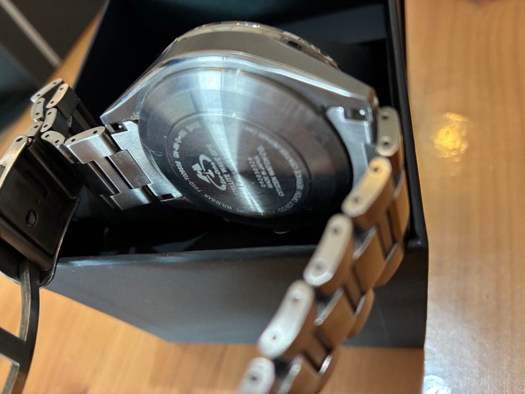 時計 CITIZEN ATTESA CC4010-80A