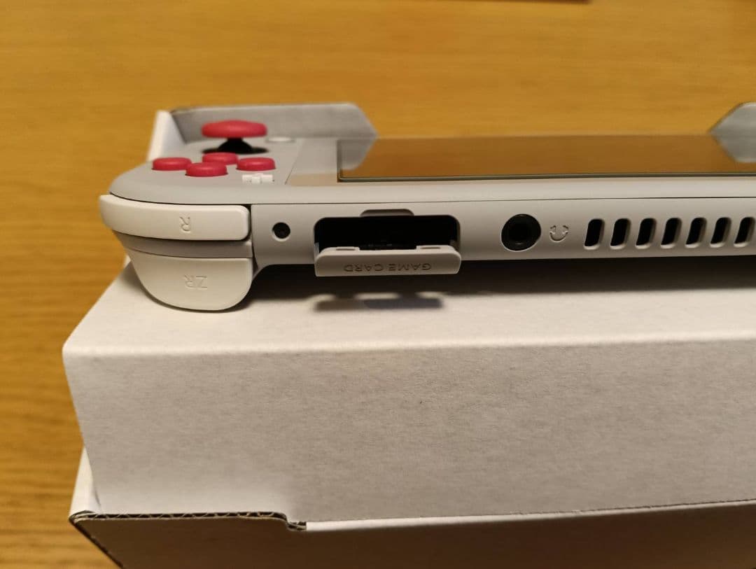 Nintendo Switch Lite本体 ポケモンデザイン　ザシアンマゼンダ