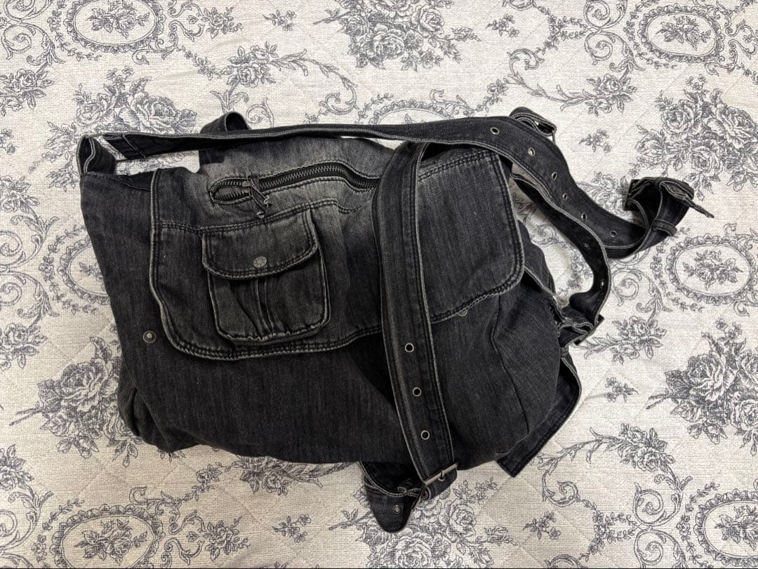 Jaded London STELLARメッセンジャーバッグ