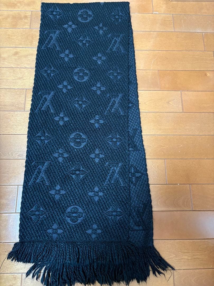 Louis Vuitton ブラック マフラー