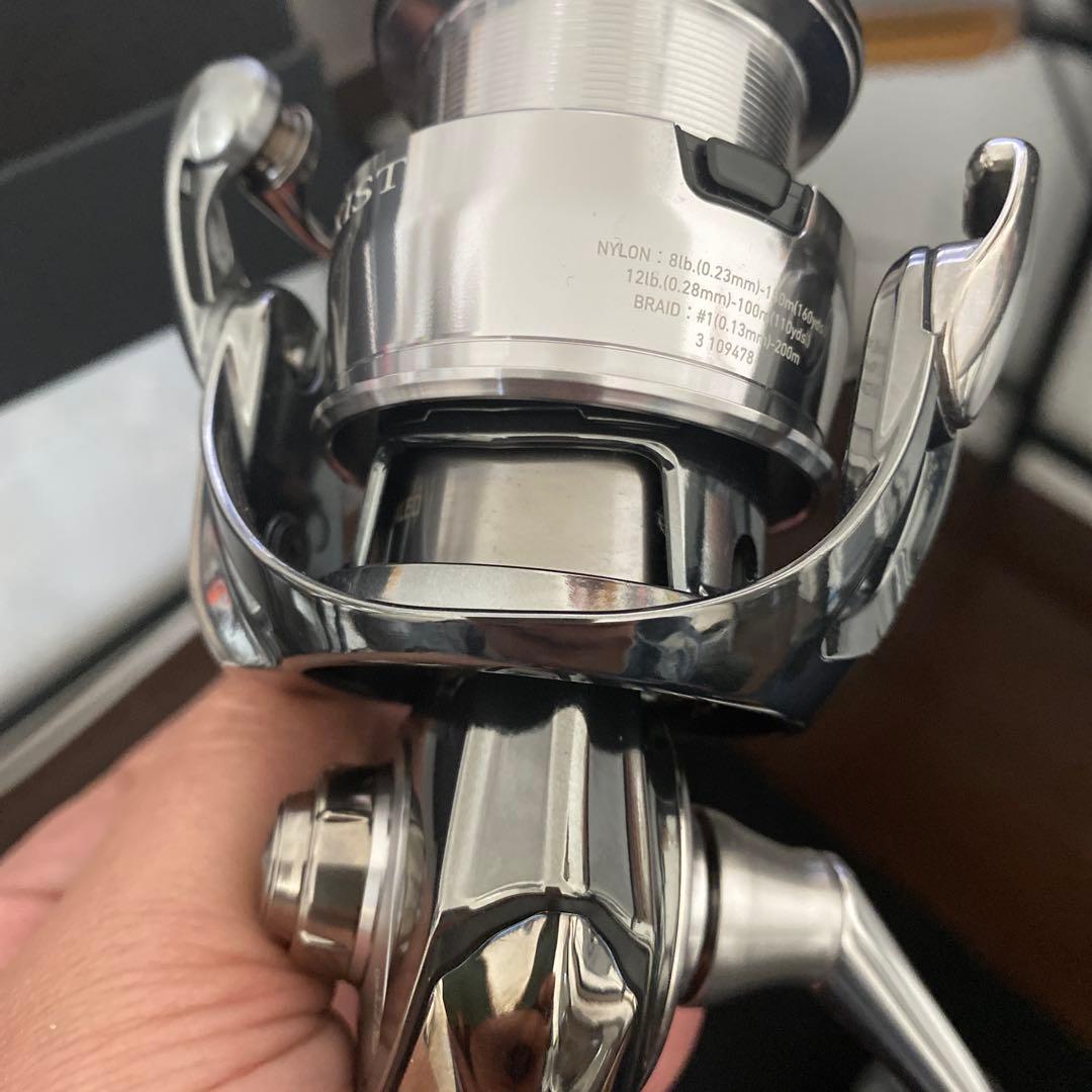 リール 22EXIST LT3000S