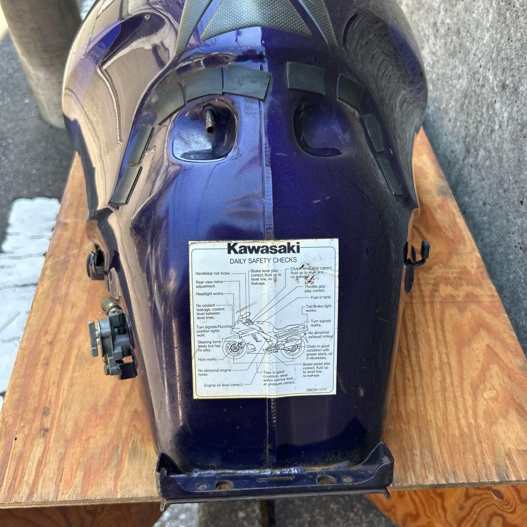 ZZR1100C ガソリンタンク