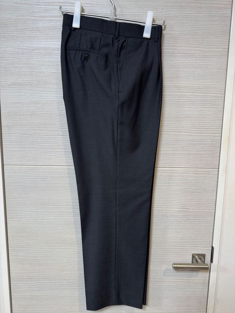 ③Hugo Boss ヒューゴボス スーツ グレー