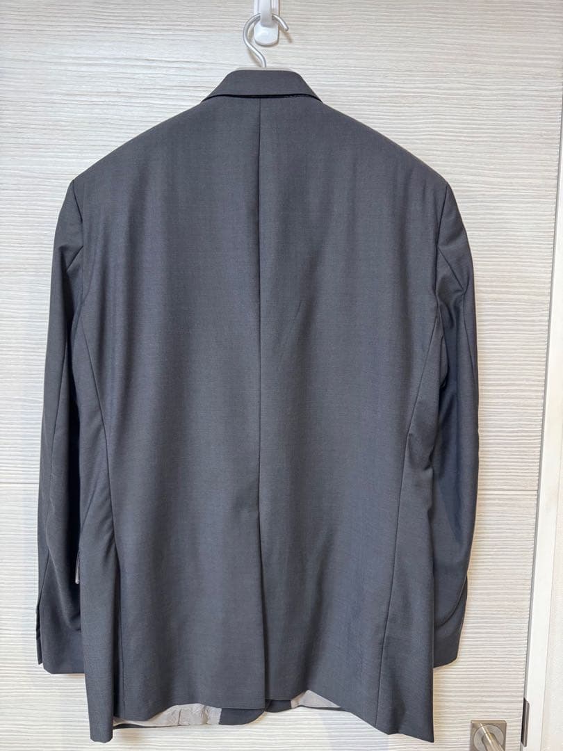 ③Hugo Boss ヒューゴボス スーツ グレー