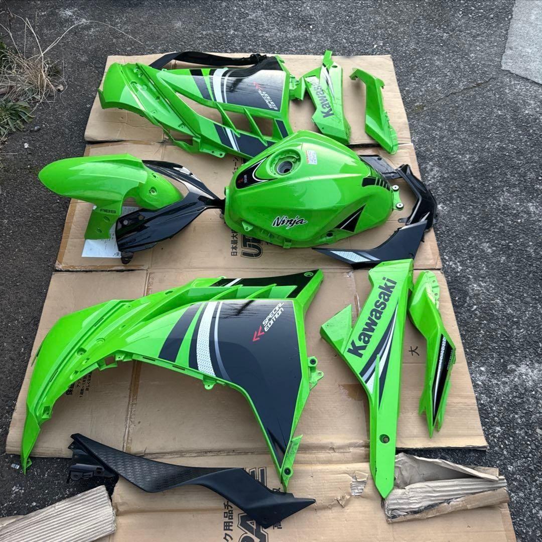 Kawasaki Ninja250　スペシャルエディション カウル一式