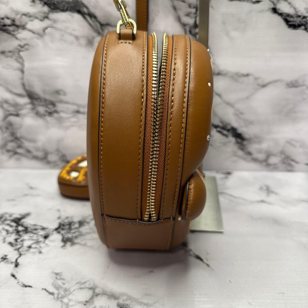 (未使用品)大人気、ケイトスペード、アップル 3D プレッツェル クロスボディ