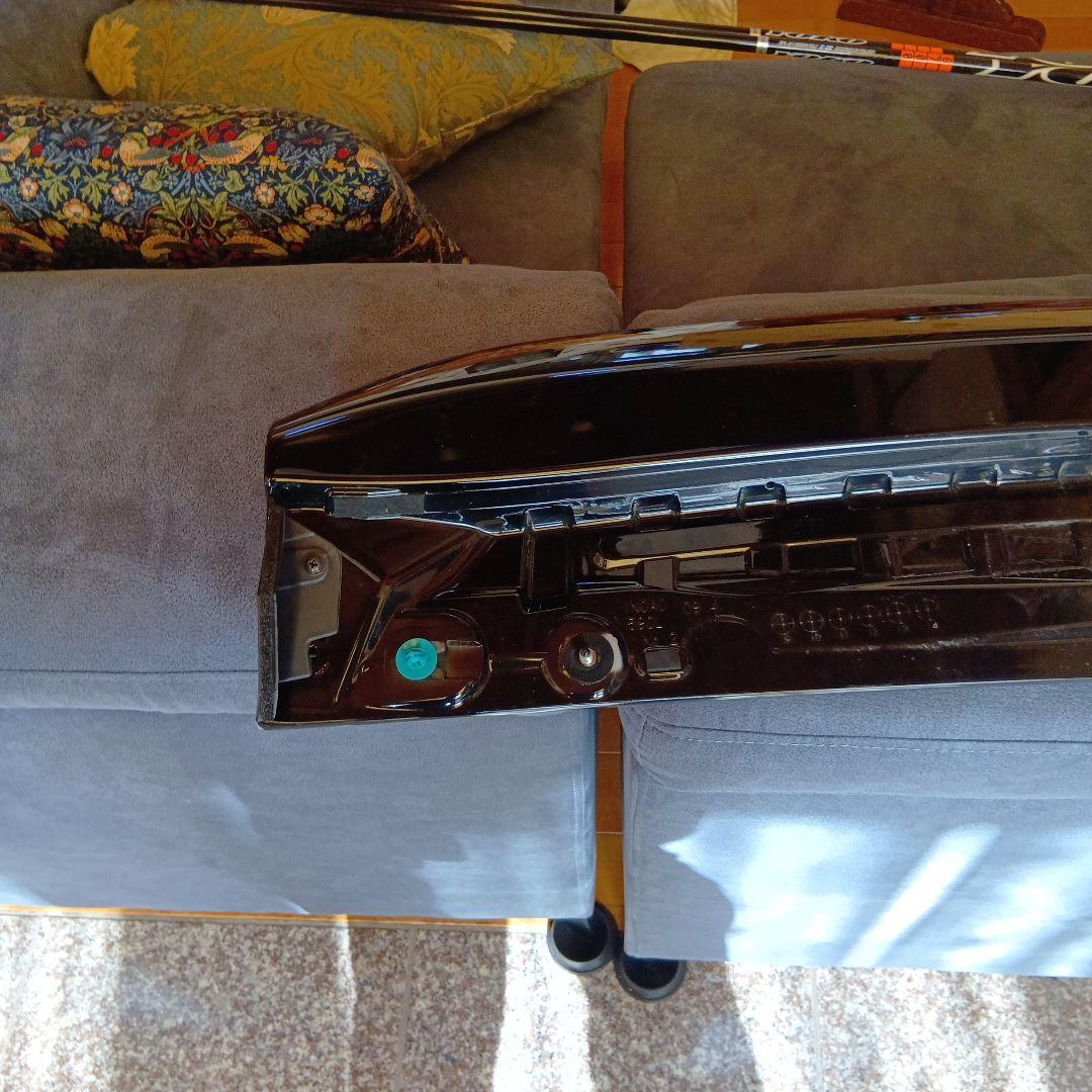 ３０プリウス 純正リアスポイラー