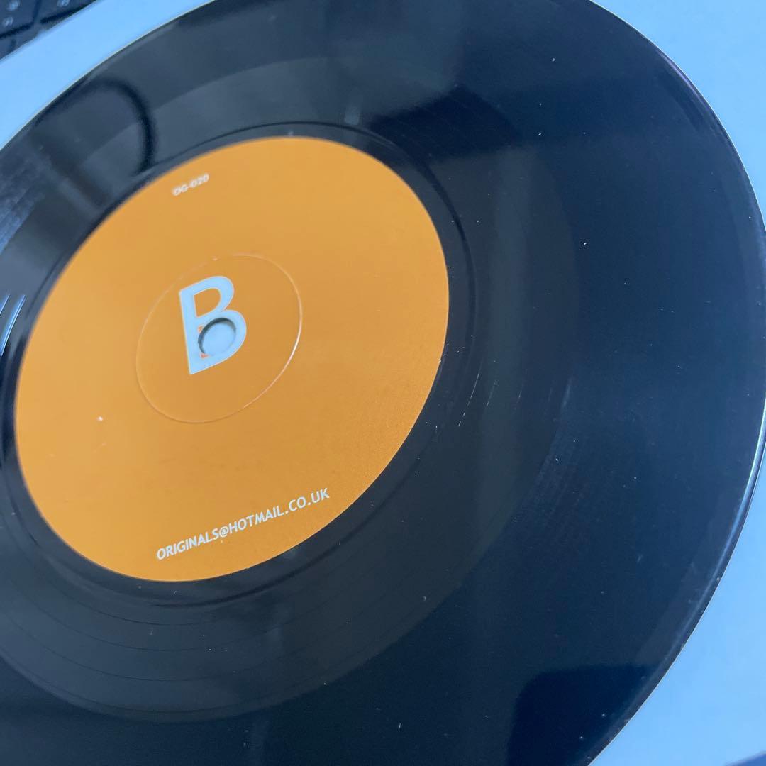 【7インチ】Pharrell Williams Happy Originals