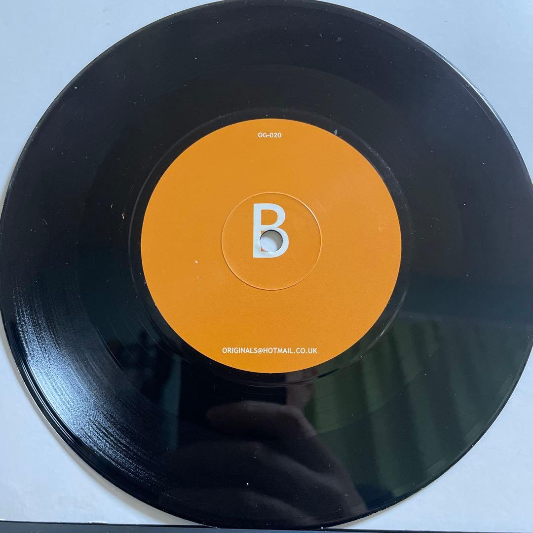 【7インチ】Pharrell Williams Happy Originals