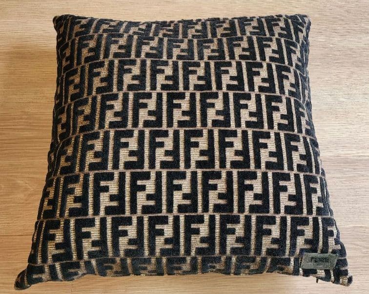 特大 ② FENDI クッション モノグラム 約57cm