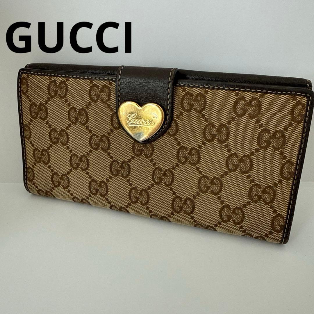 Gucci GGパターン 長財布 ハート金具付き