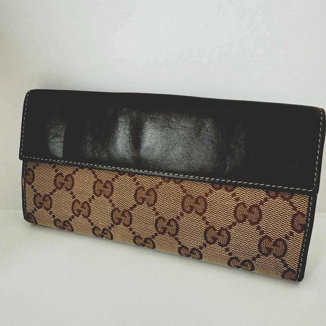 Gucci GGパターン 長財布 ハート金具付き