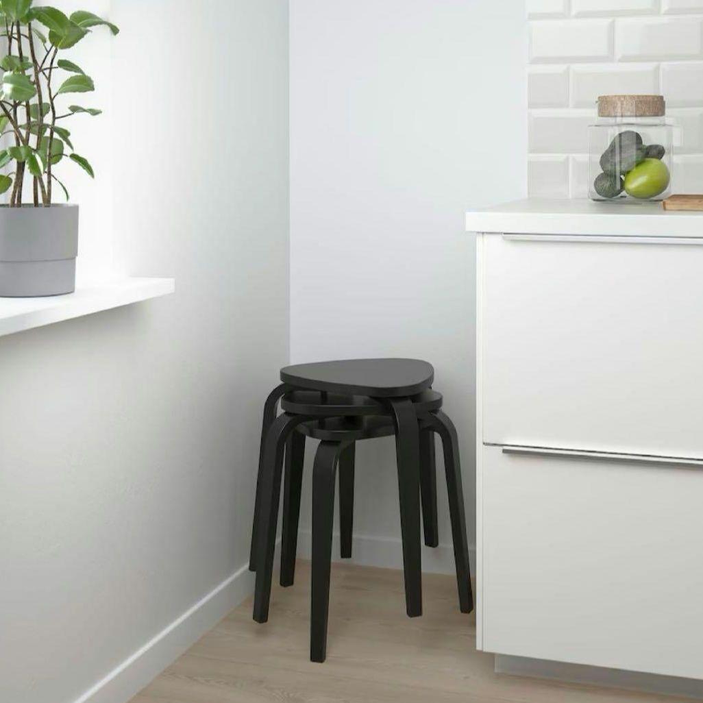 【新品未使用】IKEA KYRRE 三角形スツール 黒