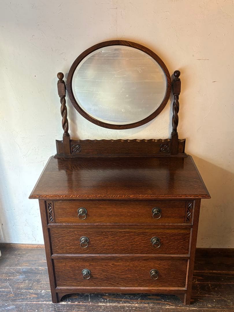 イギリスアンティーク オーク材ドレッサー 楕円形ミラー付き