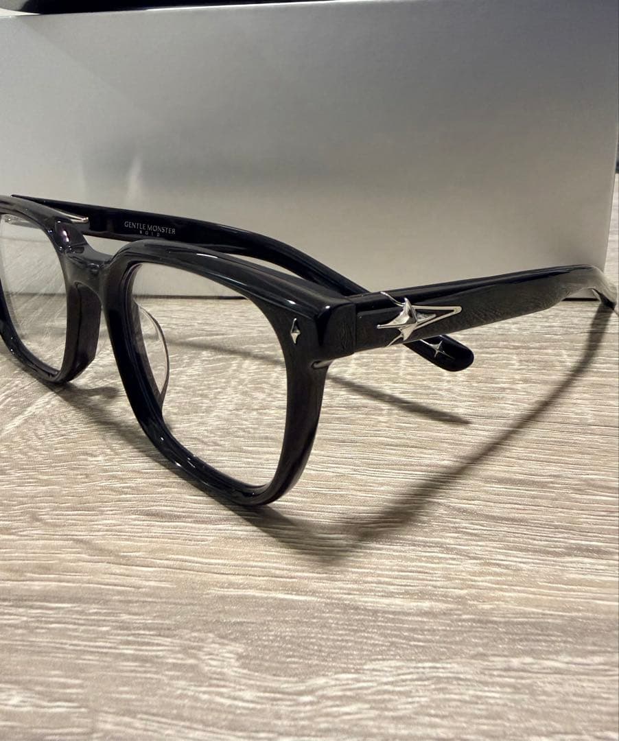 Stray Kids Felix着用GENTLE MONSTER ojo-01