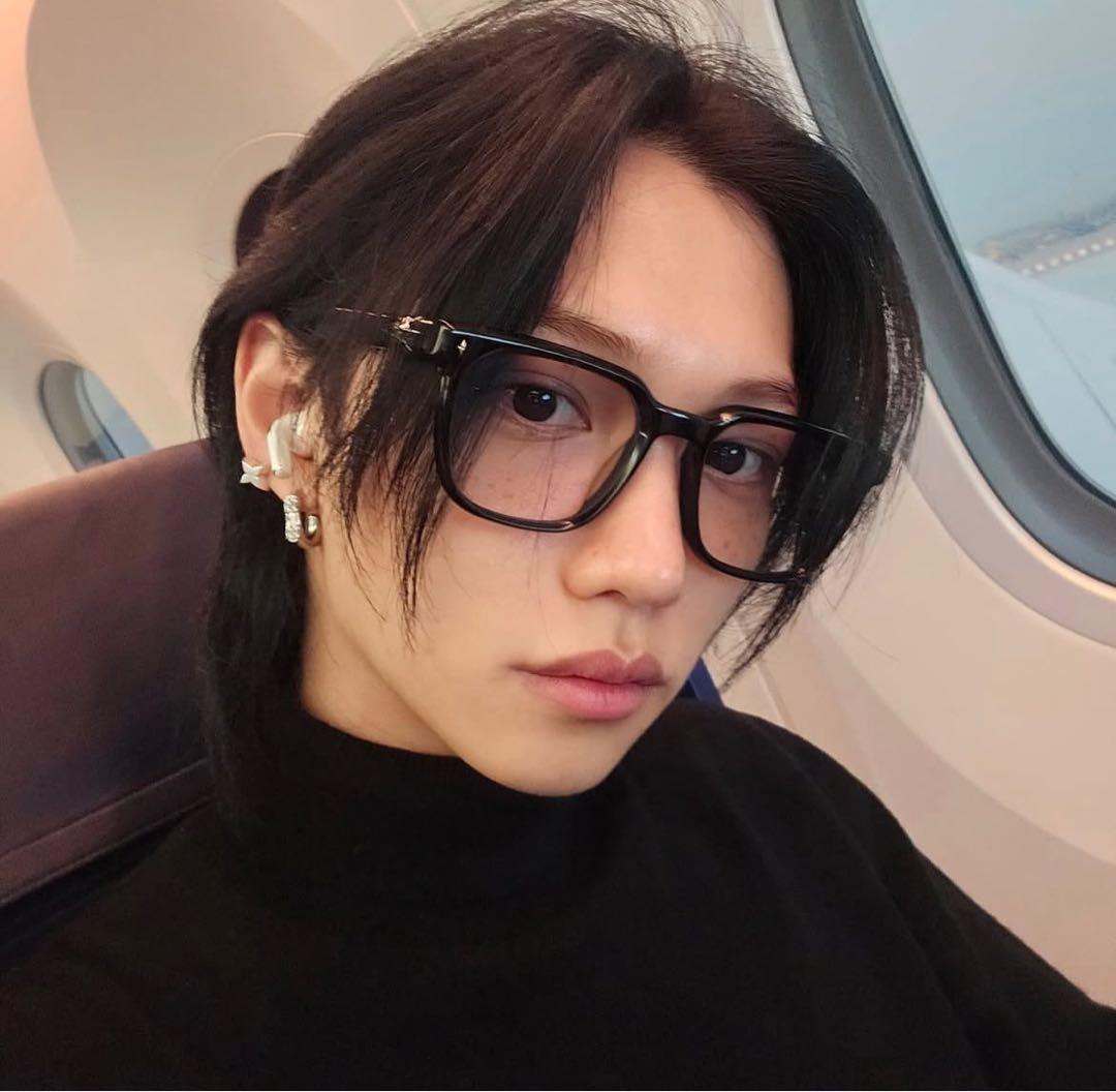 Stray Kids Felix着用GENTLE MONSTER ojo-01