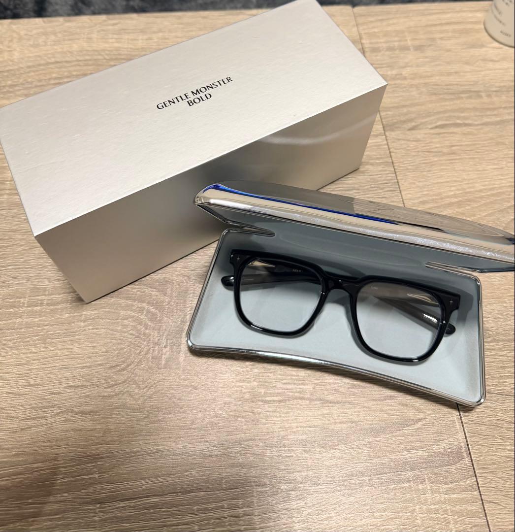 Stray Kids Felix着用GENTLE MONSTER ojo-01