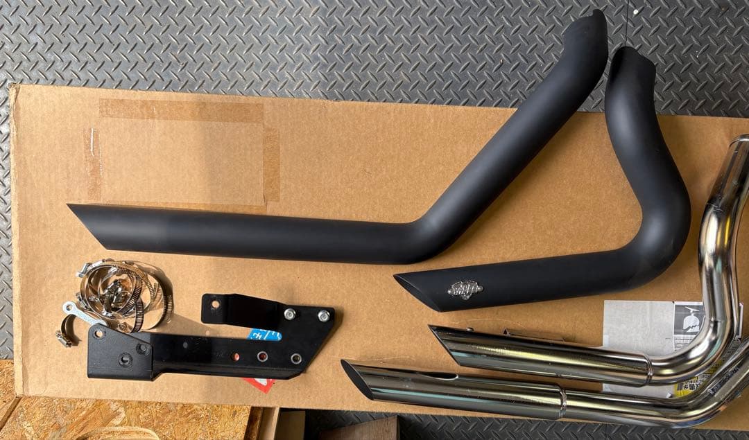 バンス＆ハインズショートショットフルエキマフラーハーレースポーツスター883美品