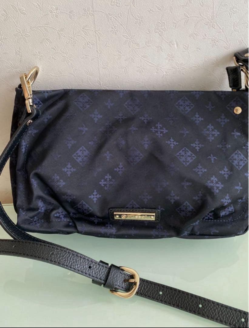 新品未使用　russet ラシット/ショルダーバッグ&ポーチ