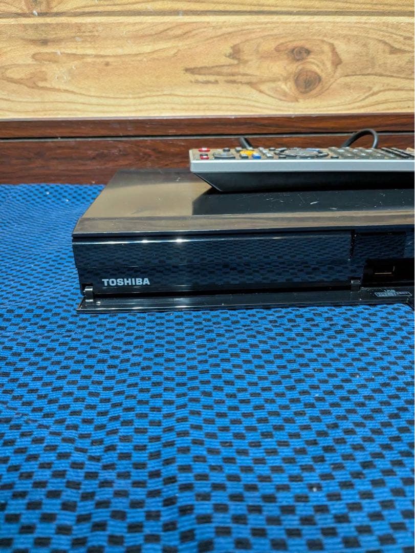 TOSHIBA REGZA ブルーレイレコーダー リモコン付き