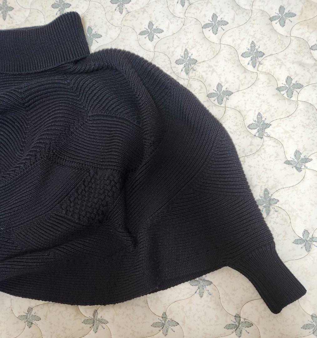 フェラガモ　ニットポンチョ