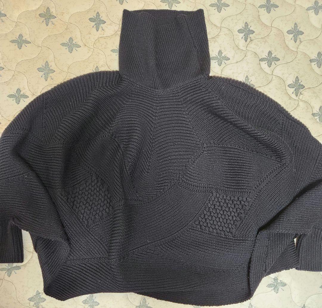 フェラガモ　ニットポンチョ