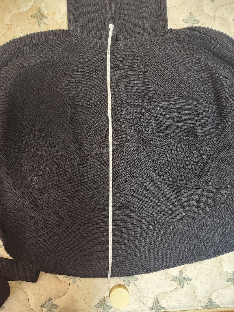 フェラガモ　ニットポンチョ