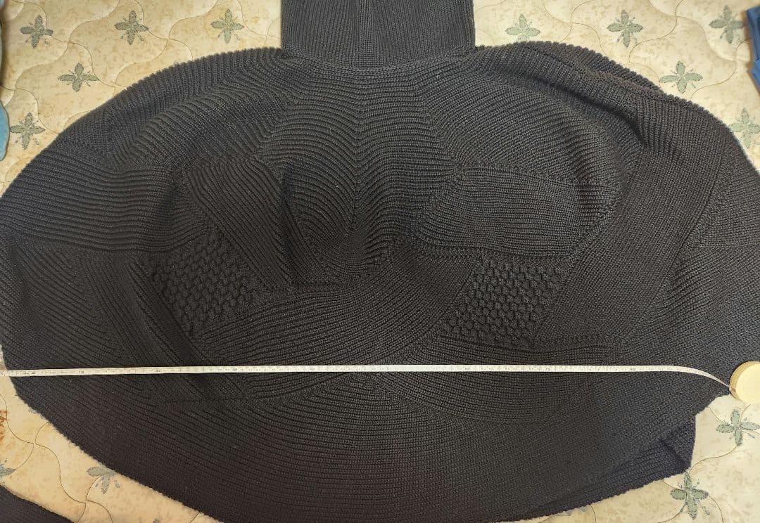 フェラガモ　ニットポンチョ