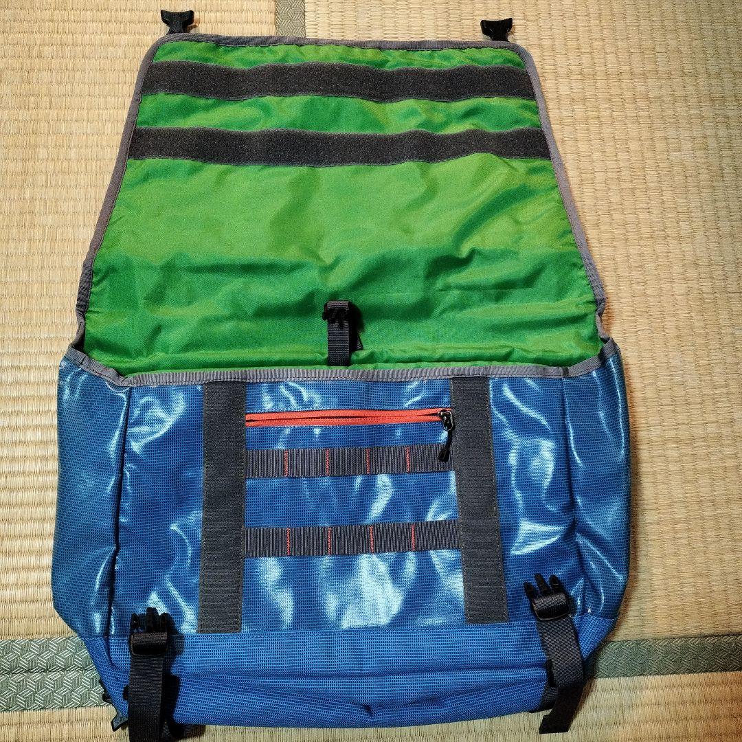 パタゴニアpatagoniaメッセンジャーバッグ ハーフマス ブラックホール