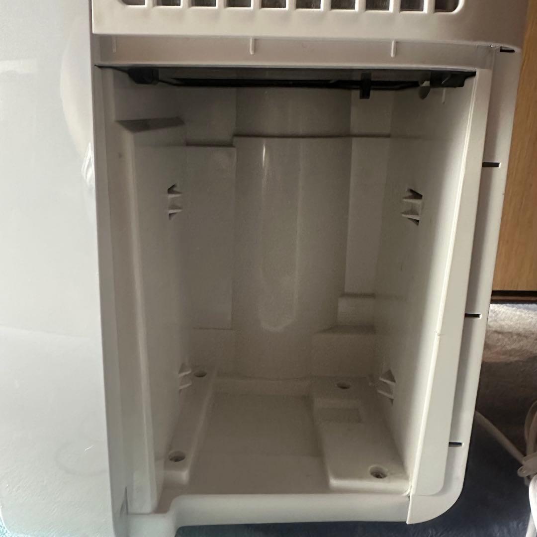 美品　シャープ衣類乾燥除湿機 【中古】CM-R100-Wホワイト2024年製