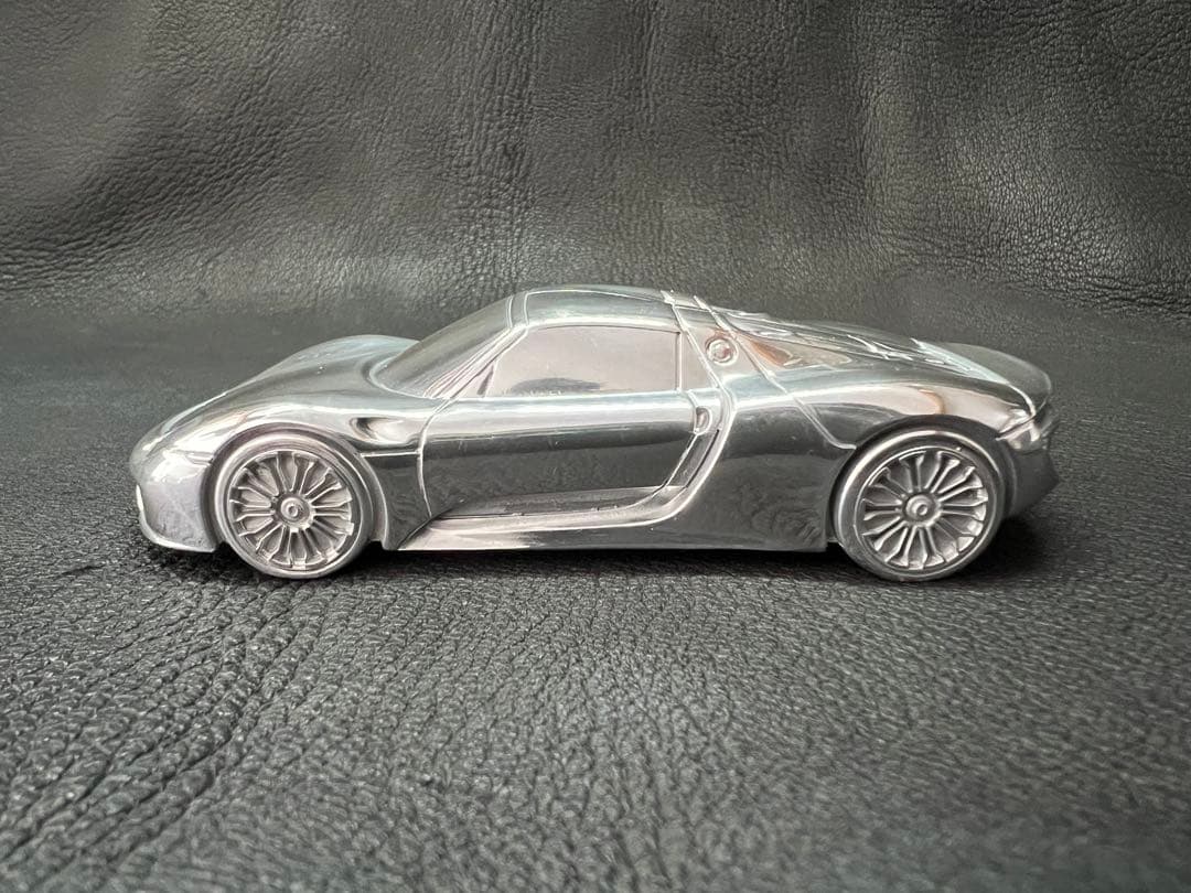 【ポルシェ 918スパイダー】メタル ミニカー　ペーパーウェイト　非売品