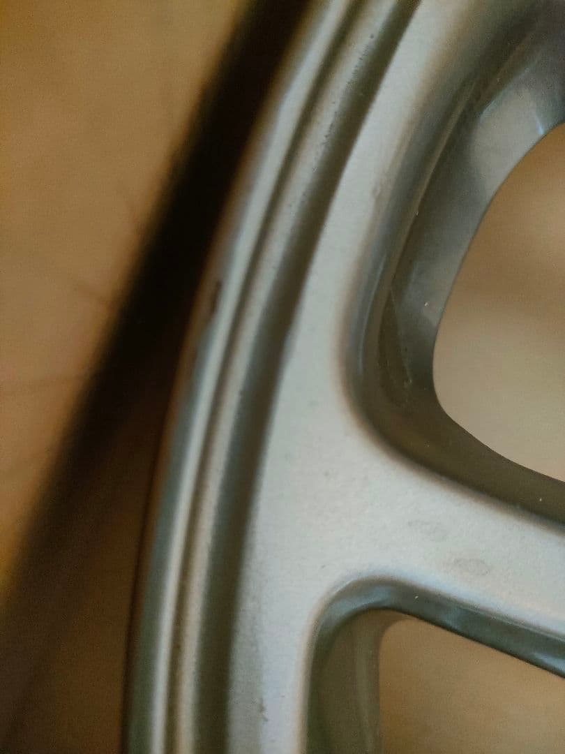 ジムニーJB64W（グレードXC） スズキ純正アルミホイール　1本中古品