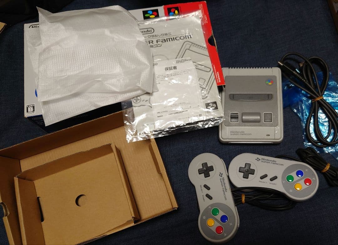 ニンテンドークラシックミニ　スーパーファミコン　ファミリーコンピュータ