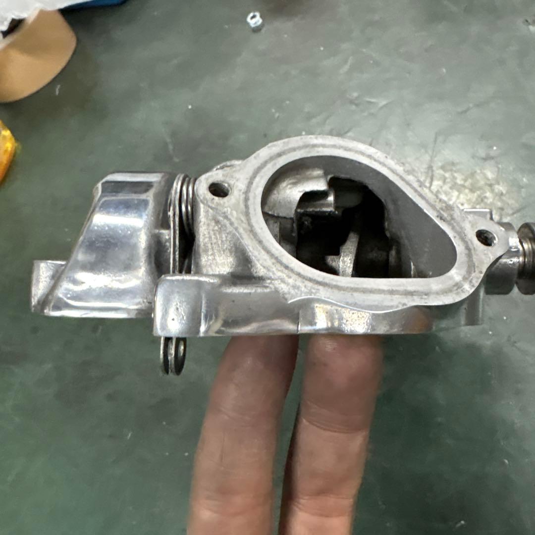 ひ*で様 sr400 2型　シリンダーヘッド　完全鏡面仕上げ