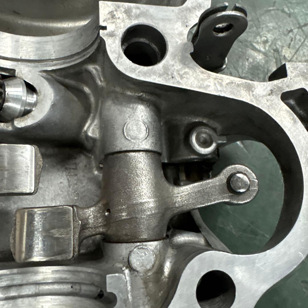 ひ*で様 sr400 2型　シリンダーヘッド　完全鏡面仕上げ