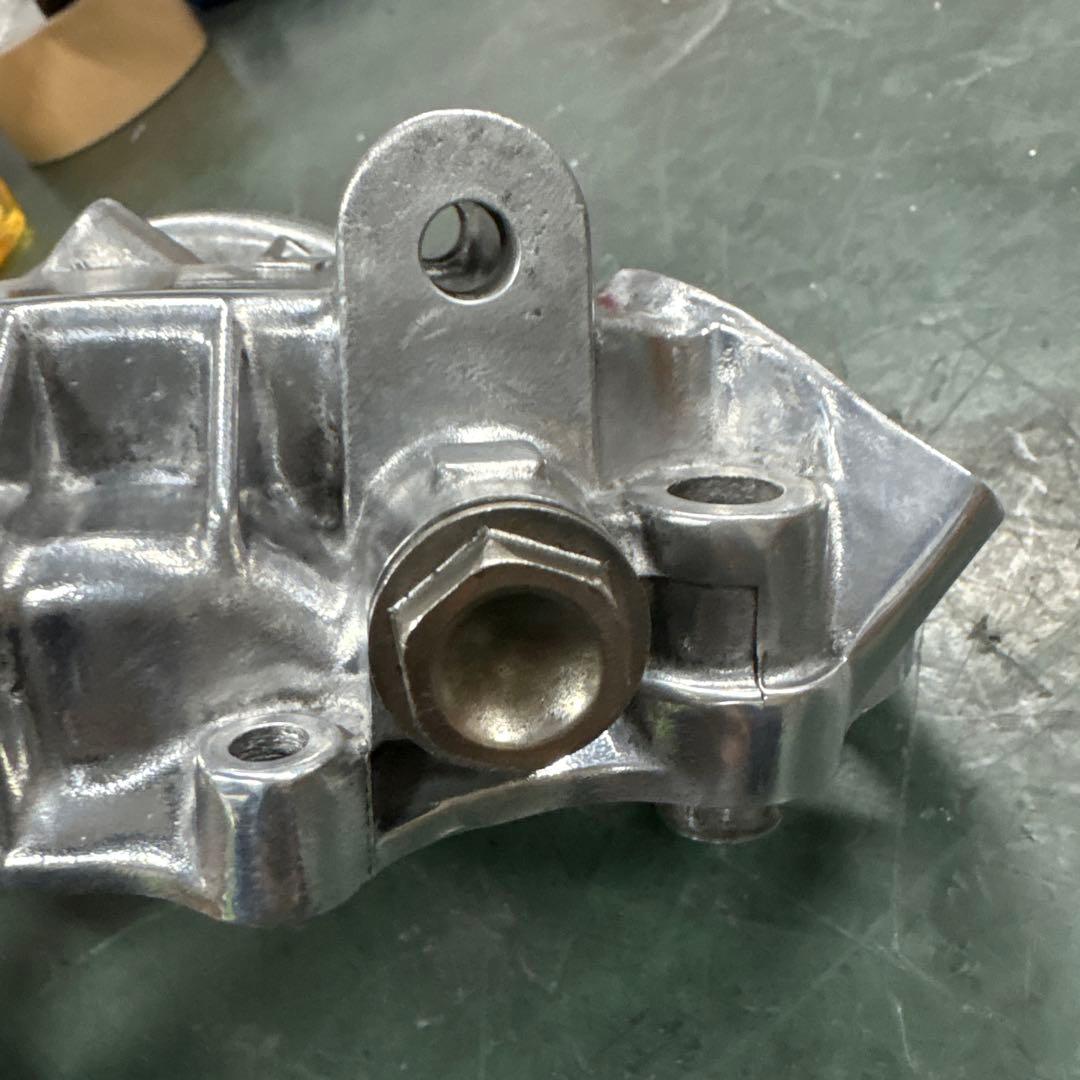 ひ*で様 sr400 2型　シリンダーヘッド　完全鏡面仕上げ