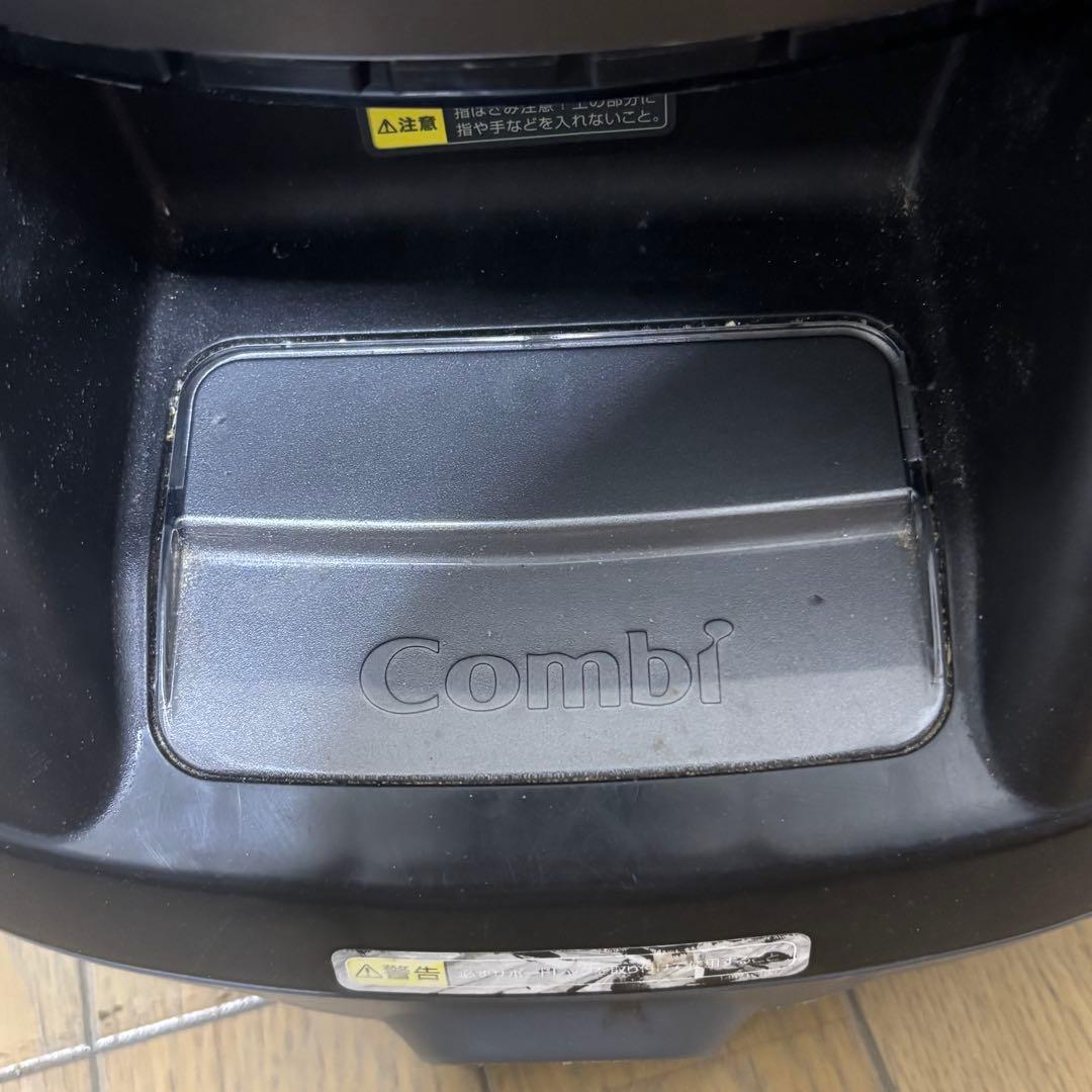 コンビ　チャイルドシート　回転式