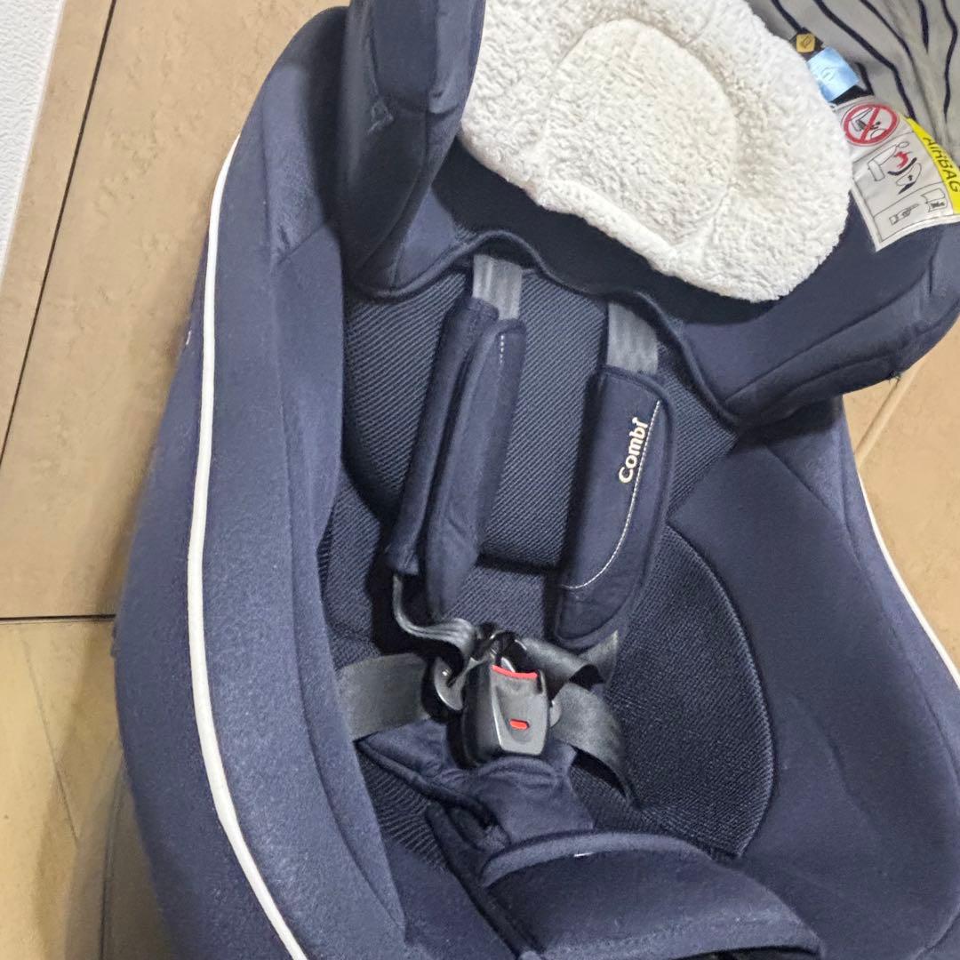コンビ　チャイルドシート　回転式