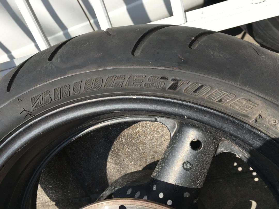 GSF1200 純正ホイールセット　GV75A