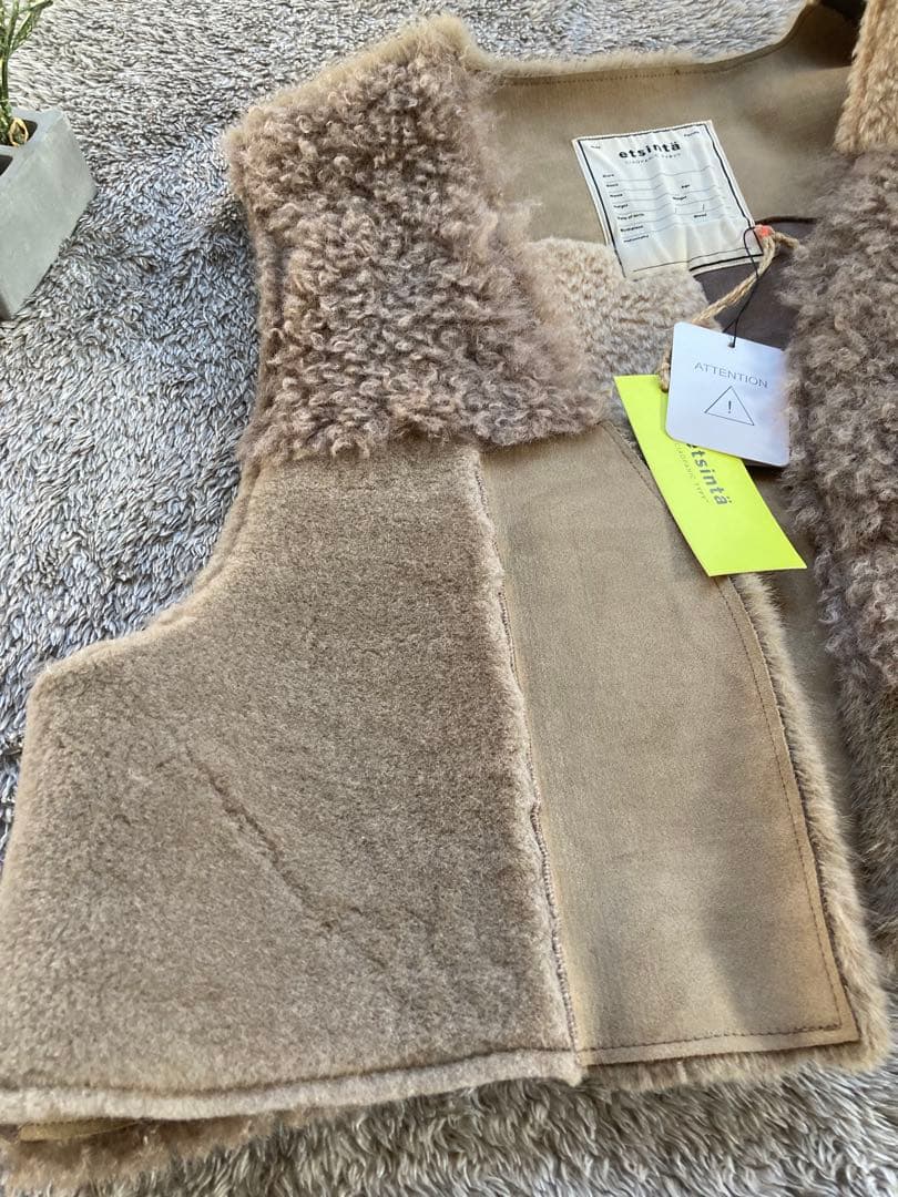 未使用 etsinta 定価1.6 リメイク ファー ムートン ベスト