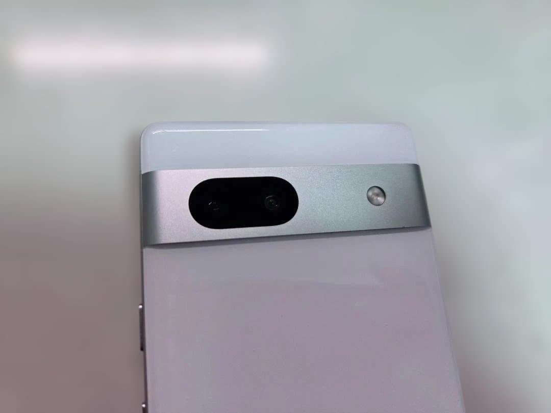 美品 Pixel 7a  ホワイト 128GB（ガラスフィルム付）