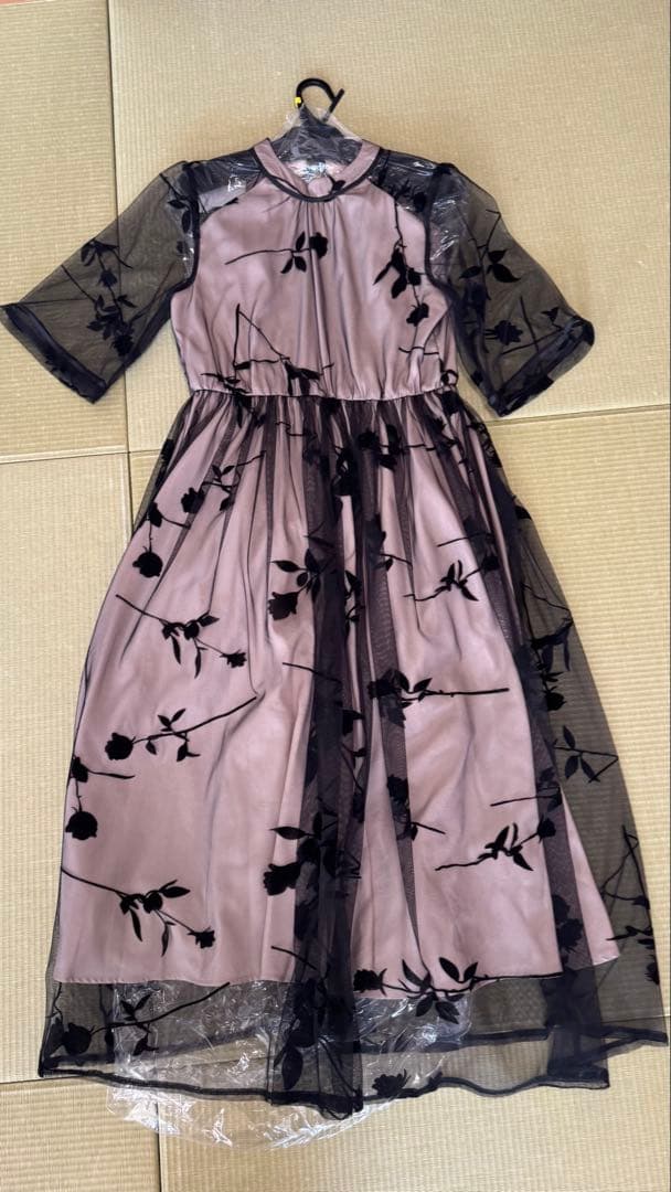 バックリボンレースパーティードレス　結婚式　成人式