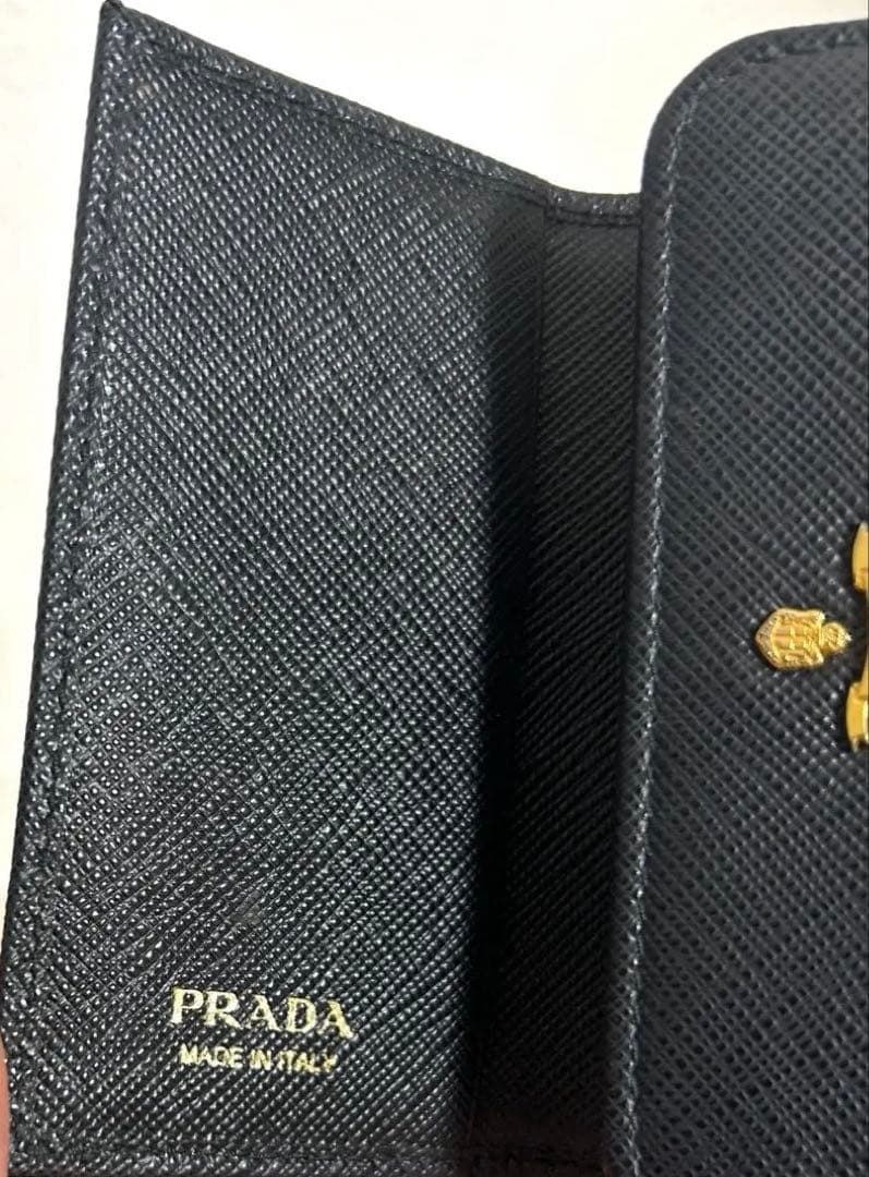 PRADA プラダ 4連キーケース サフィアーノ レザーゴールド金具 リング付き