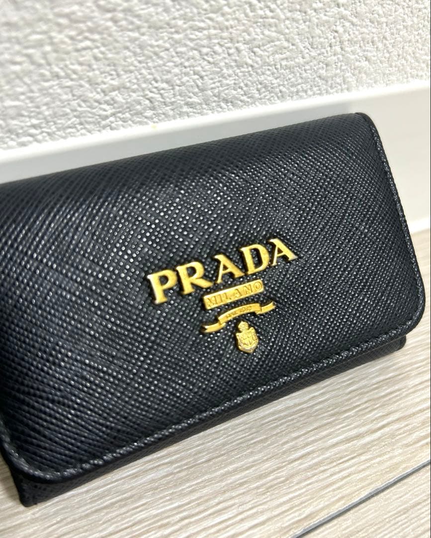 PRADA プラダ 4連キーケース サフィアーノ レザーゴールド金具 リング付き