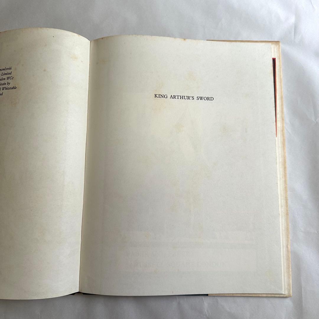 アーサー王の剣 King Arthur's Sword 洋書絵本