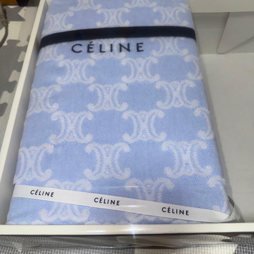 CELINE　ブルーの綿毛布マカダム柄