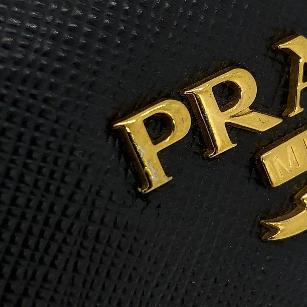 PRADA サフィアーノ ブラック 6連 キーケース 06103