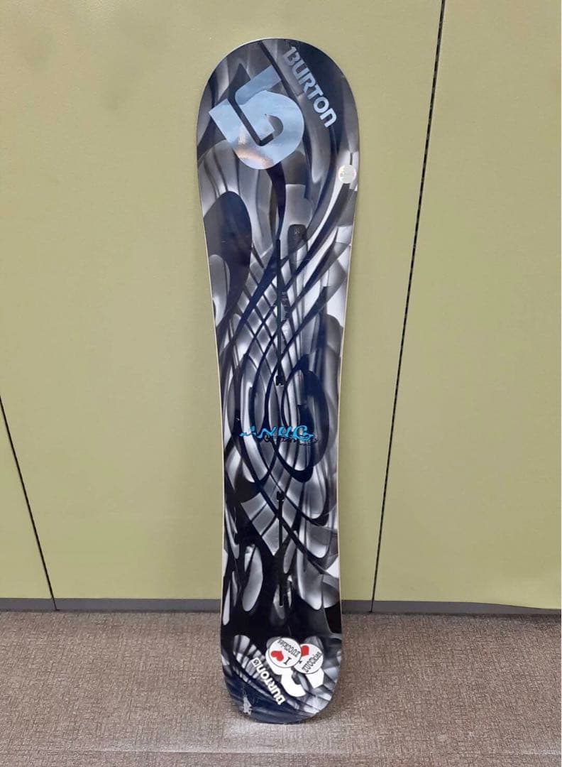 バートン　スノーボード　ナグ　148 cm　Burton　nug　グラトリ