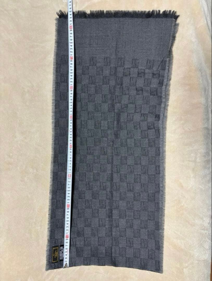 【美品】FENDI ズッカ柄 マフラー 100%ウール　グレー　ブラック