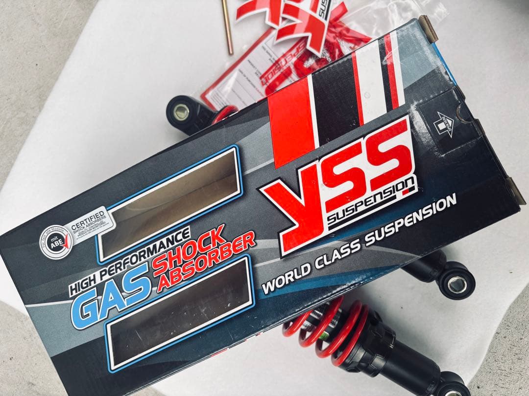 専用　YSS ショックアブソーバー 黒/赤　280 モンキーなど